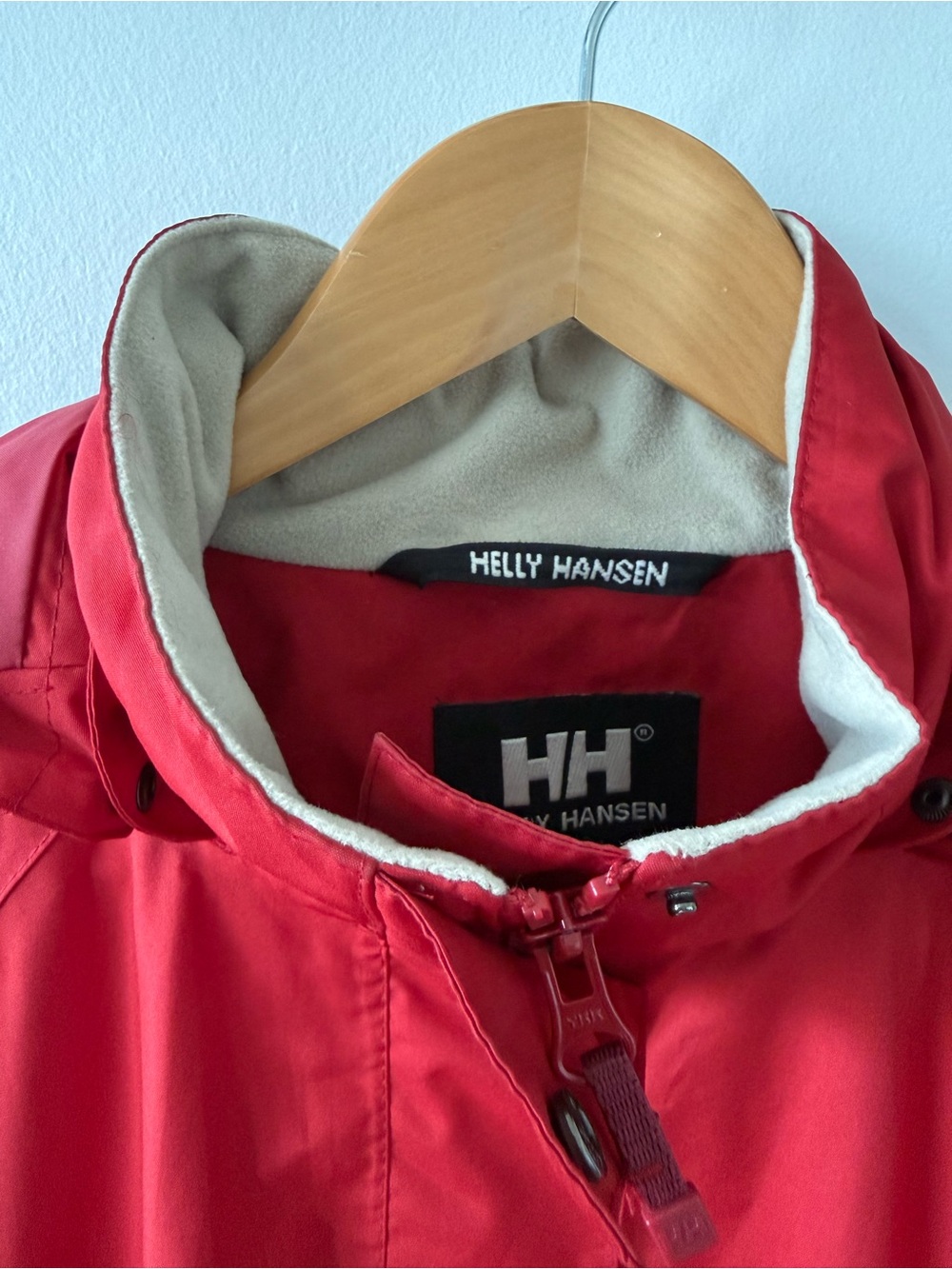 Helly Hansen Women's Alta Hi Vis Waterproof Shell Jacket with Hood - Picture 5 of 9